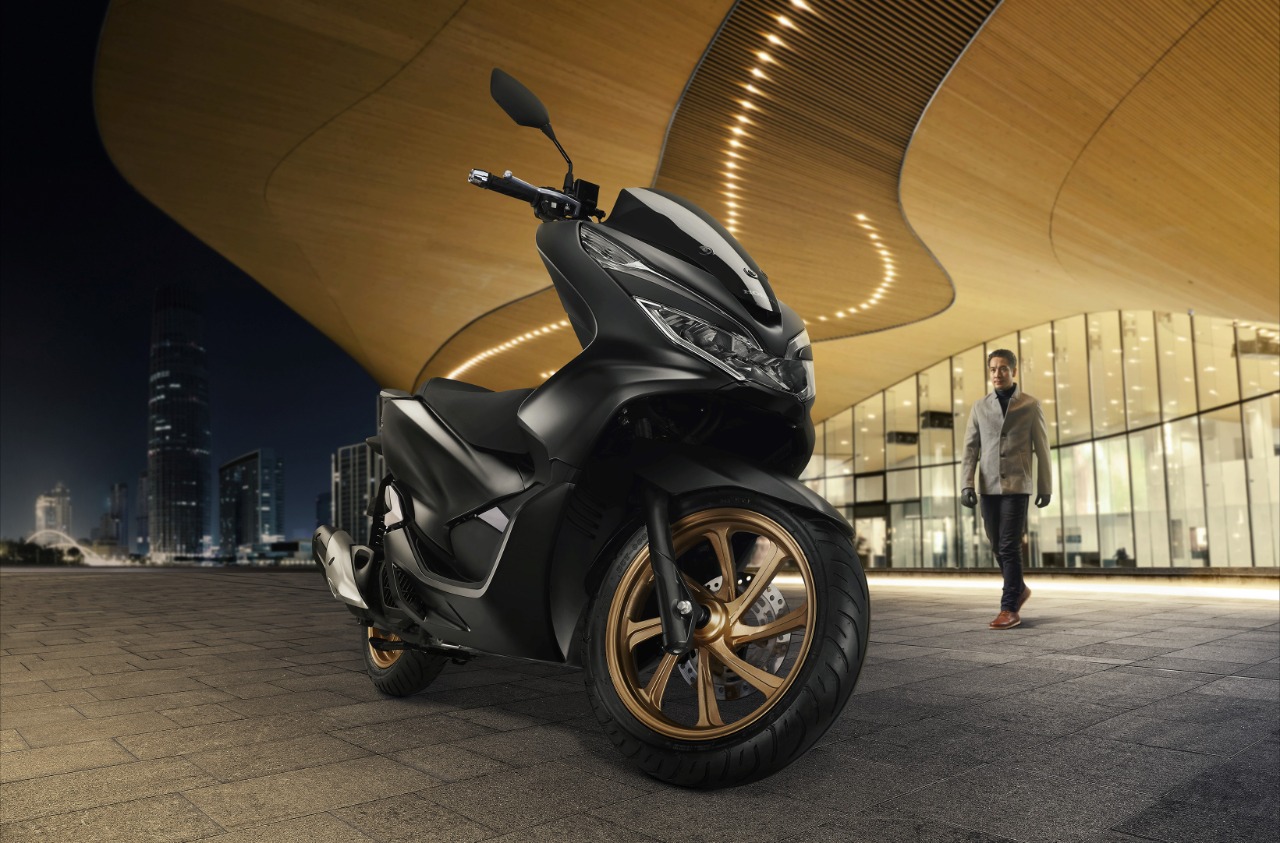 Beli Skutik Honda PCX Banyak Untungnya